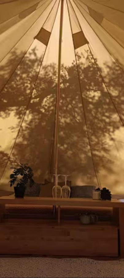 Evasion En Pleine Nature, Tipi Insolite Et Jacuzzi Au Pont Du Gard ! Vers-Pont-du-Gard Exterior foto